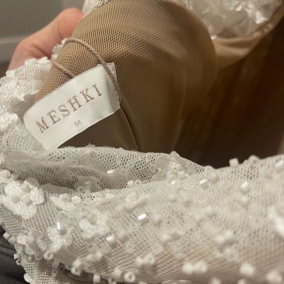 Meshki Louanne Sequin White Dress Size Medium - Picture 4 of 4